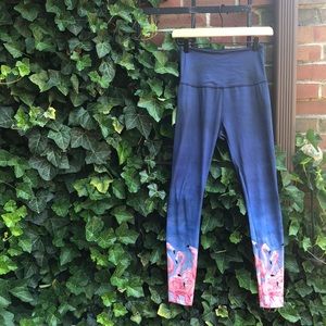 Beyond Yoga Small Flamingo Leggings